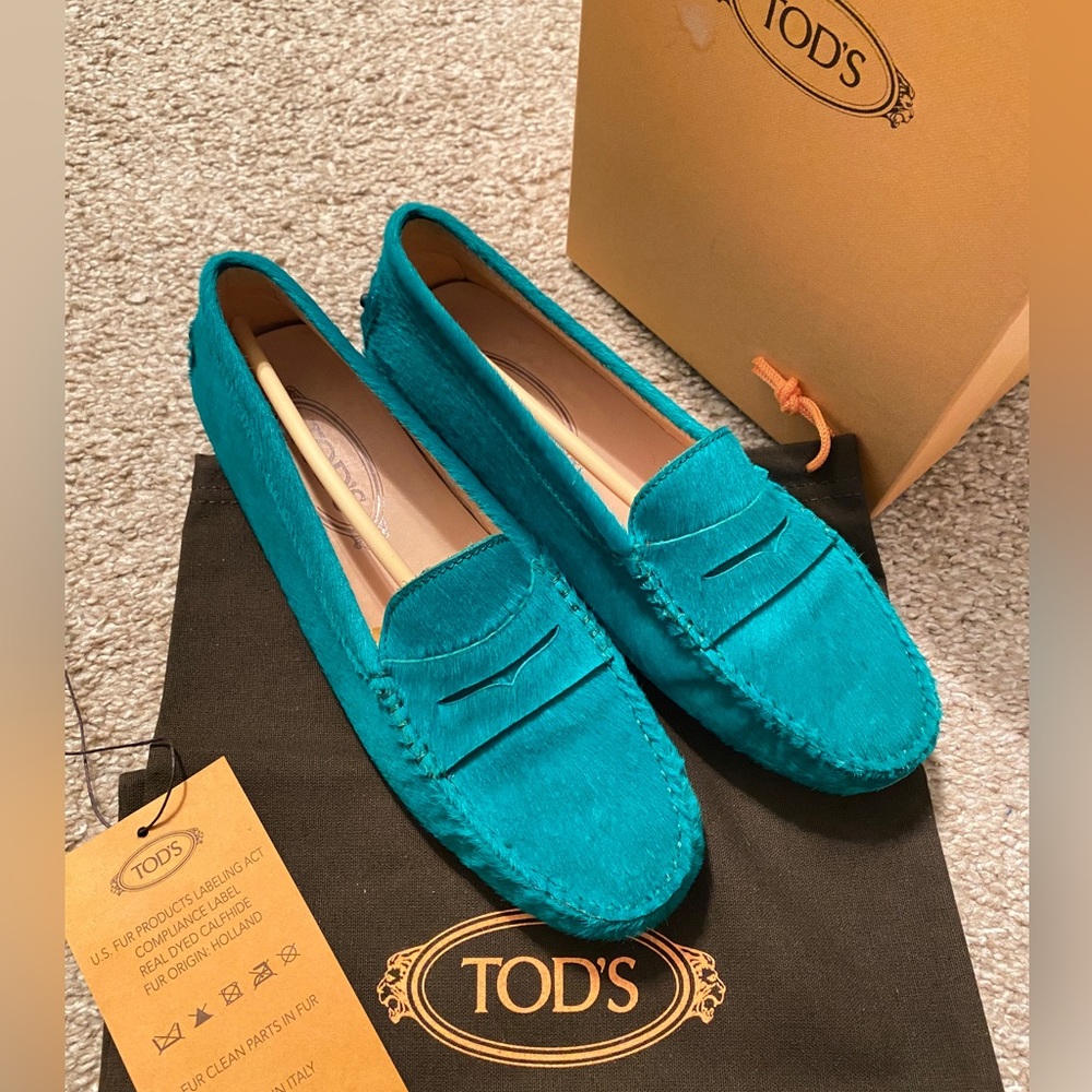 Tod’s calf leather loafers